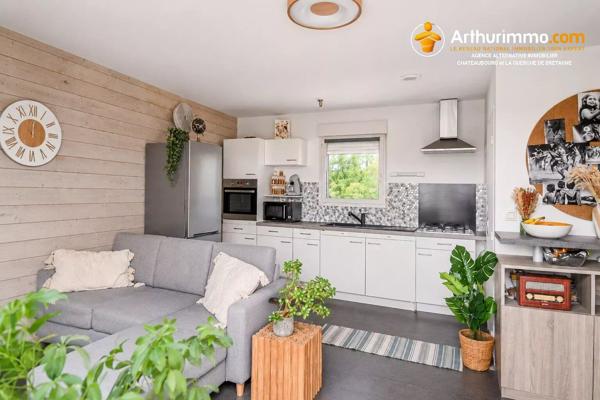 Vente                                                      Appartement
                        
                     2 pièces                      47 m2                     à Thorigné-Fouillard