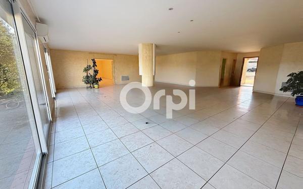 Maison à vendre    5 pièces •  Pollestres