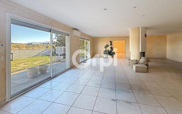 Maison à vendre    5 pièces •  Pollestres