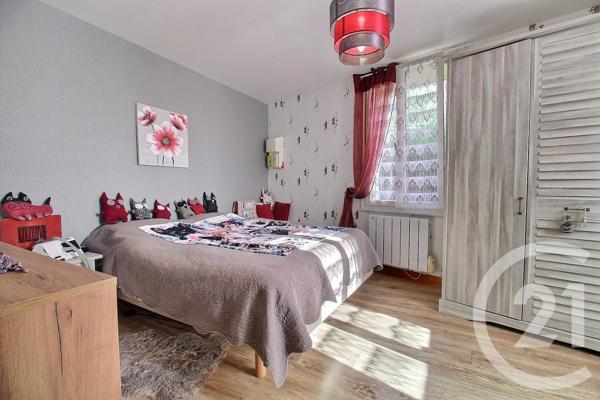 Maison à vendre  5 pièces - 156,45 m 2   SEZANNE  - 51