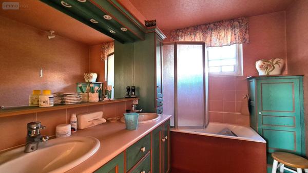 Villa à vendre à Forges-les-Eaux en Seine-Maritime (76440), ref : 27098-2025-10