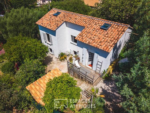 Maison d’artiste et son écrin végétal