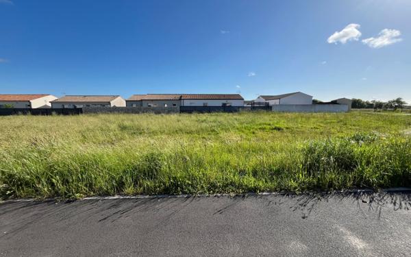 Terrain à vendre    Étaules