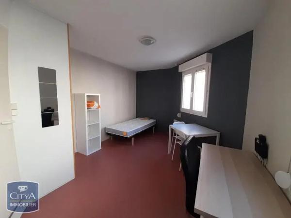 Appartement à louer 1 pièce 16.72m² Nîmes (30900)