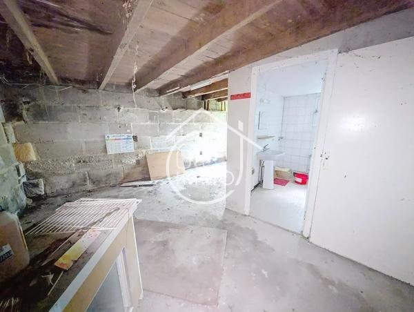 LA FORCE : Maison de 101m² avec local commercial de 111m² à rénover entièrement