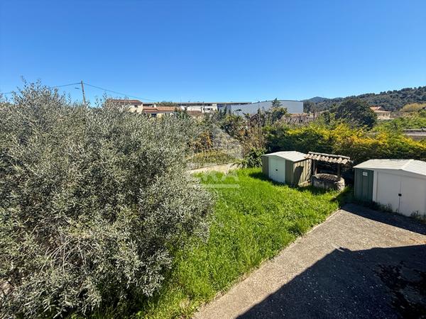 EXCLUSIVITE - Septemes Les Vallons T6  d'environ 132m2 + garage 40 m2 sur une parcelle de 552 m2