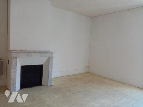 Maison au coeur de la ville de LA CHARITE, composée de deux logements pouvant être reliés