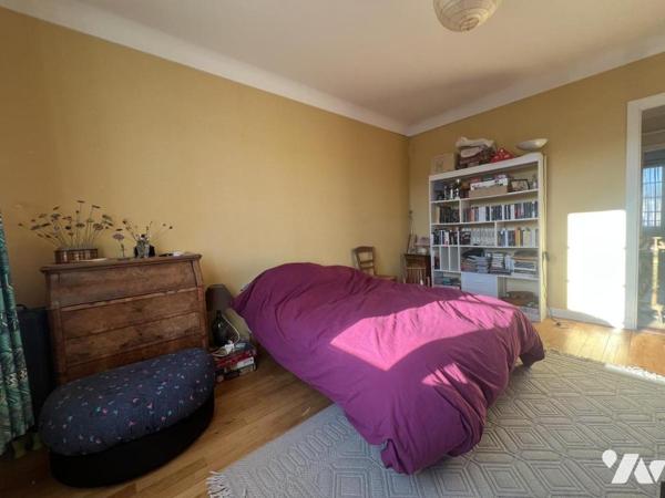 CAEN CENTRE - Appartement de 96 m2 vue exceptionnelle église Saint Pierre - 2 chambres - cave.