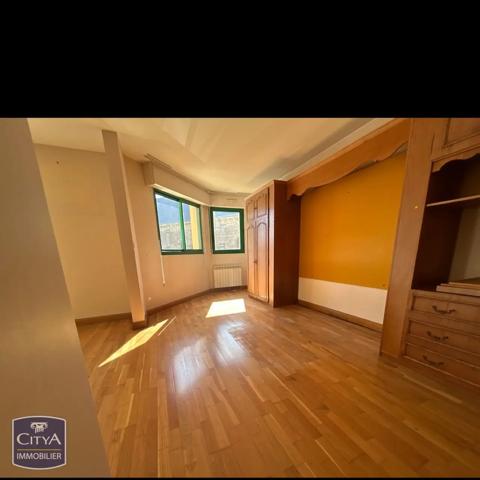 Appartement à vendre 3 pièces 77m² Saint-Nazaire (44600)