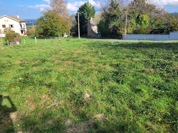 Terrain de 853 m2 à viabiliser, proche centre d'Yssingeaux quartier calme