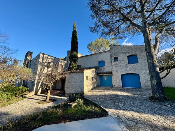Maison Nimes 9 pièce(s) 435.45 m2