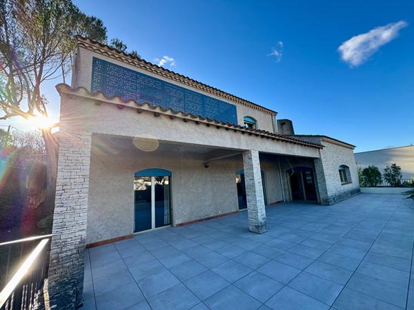 Maison Nimes 9 pièce(s) 435.45 m2