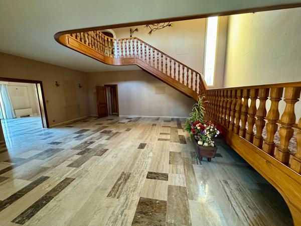 Maison Nimes 9 pièce(s) 435.45 m2