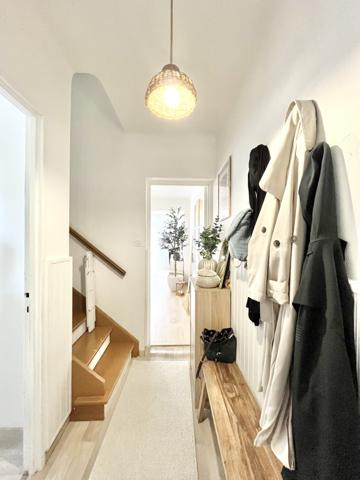 Maison rénovée avec jardin – Idéale investisseur