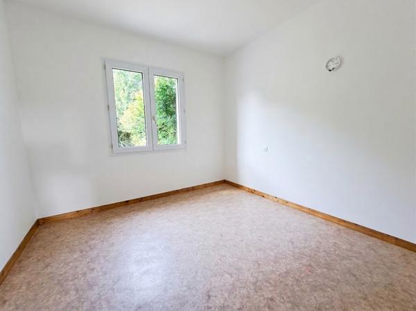 MAISON A VENDRE AUX HERBIERS 5 CHAMBRES.