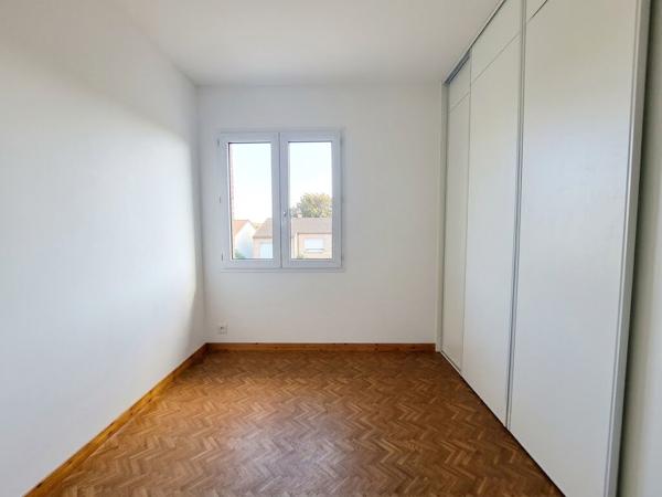 MAISON A VENDRE AUX HERBIERS 5 CHAMBRES.