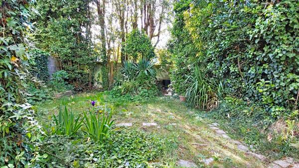 NANTES ROND-POINT DE VANNES / Maison 5 pièces 3 chambres, jardin exposé Ouest, garage