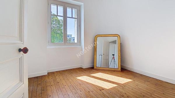 NANTES ROND-POINT DE VANNES / Maison 5 pièces 3 chambres, jardin exposé Ouest, garage