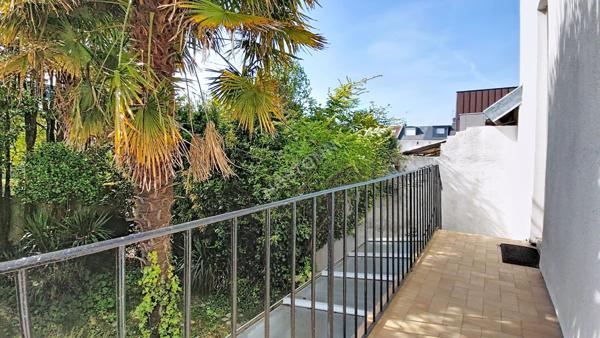 NANTES ROND-POINT DE VANNES / Maison 5 pièces 3 chambres, jardin exposé Ouest, garage