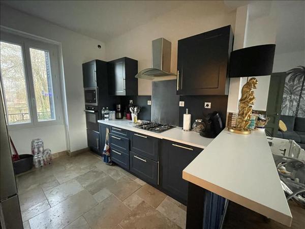 Maison à vendre |  Saint-Amand-Montrond |  4 pièces | 94,8 m²