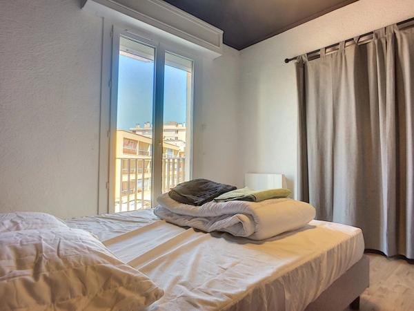 Vente                                                      Appartement
                        
                     2 pièces                      43 m2                     à Canet-en-Roussillon