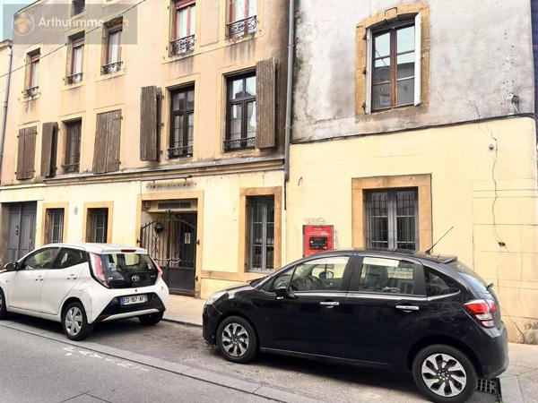 Vente                                                      Local commercial
                        
                     5 pièces                      155 m2                     à Metz