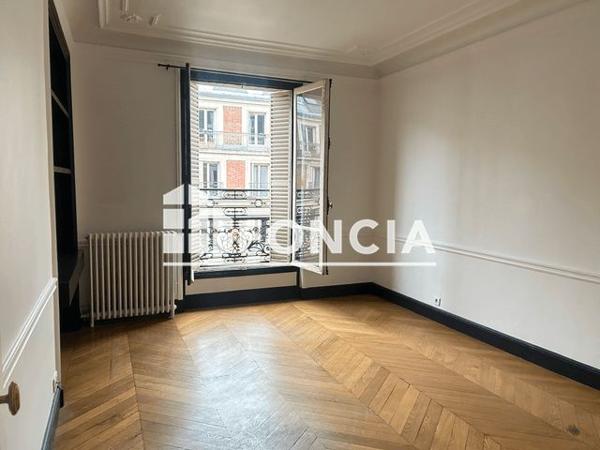 Location Appartement 5 pièces 187.12 m² - 4 SQUARE DU ROULE Paris 75008