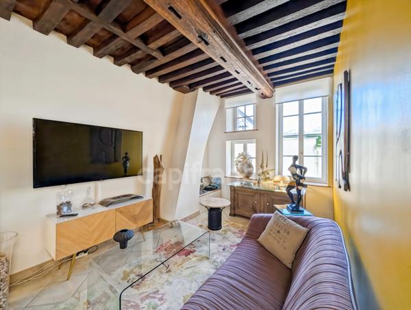 A Chalon-Sur-Saône (71) Quartier historique à vendre Maison de caractère 7 pièces 188 m² Patio et terrasse !