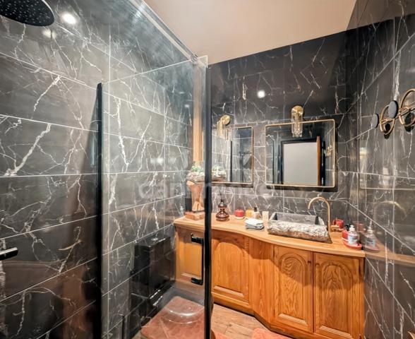 A Chalon-Sur-Saône (71) Quartier historique à vendre Maison de caractère 7 pièces 188 m² Patio et terrasse !