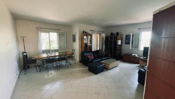 Le Pradet - Maison 240m²- 5 chambres + studio - Plage à pied