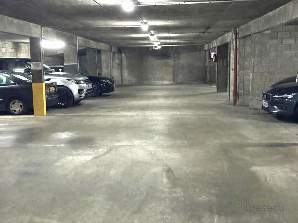 Parking intérieur à PARIS 17EME ARRONDISSEMENT (75017)