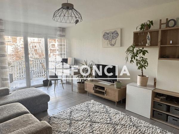 Location Appartement 3 pièces 66.69 m² - 4 RUE DE MASCARET Floirac 33270