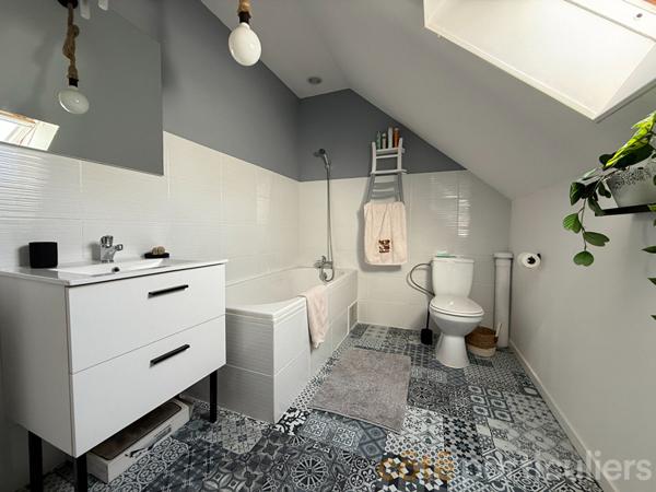 Vente Maison138 m² - 6 Pièces - LA GROUTTE (18200)