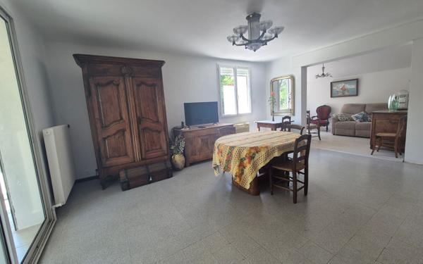 Maison à vendre    4 pièces •  Pont-Saint-Esprit