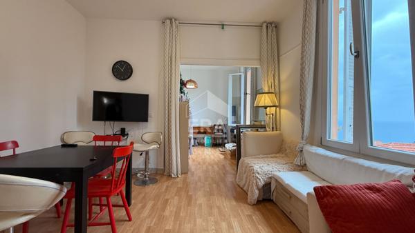 Aux portes de Monaco à vendre 5 pièces dernier étage vue mer!