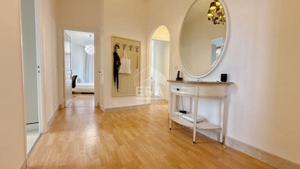 Aux portes de Monaco à vendre 5 pièces dernier étage vue mer!