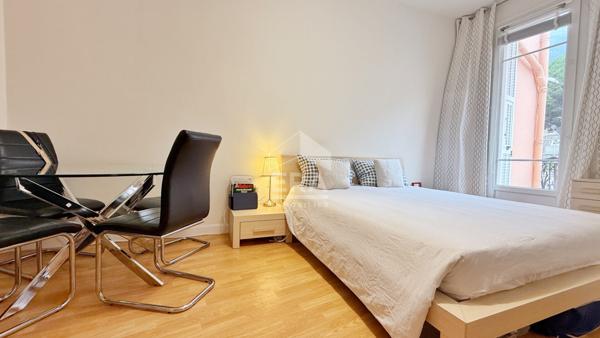 Aux portes de Monaco à vendre 5 pièces dernier étage vue mer!