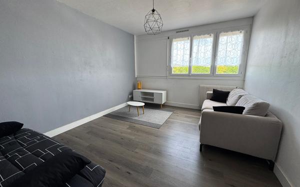 Appartement à louer    1 pièce •  Saran