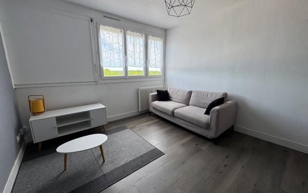 Appartement à louer    1 pièce •  Saran