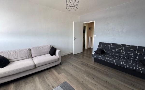 Appartement à louer    1 pièce •  Saran