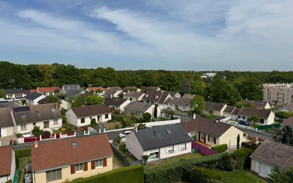 Appartement à louer    1 pièce •  Saran