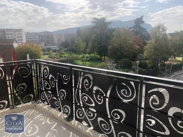 Appartement à louer 2 pièces 44.76m² Annemasse (74100)