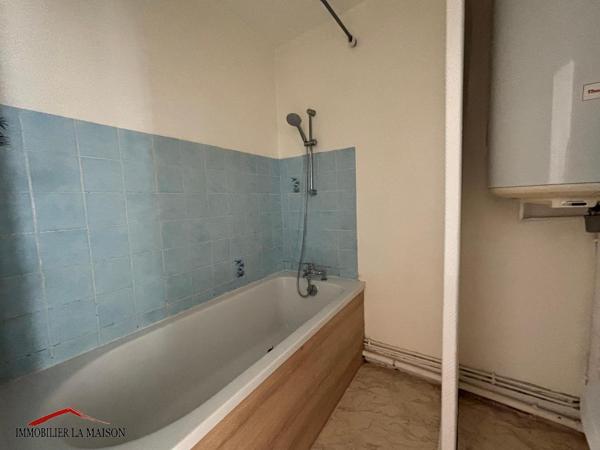 TOURNY - Centre ville, appartement T2 de 55 m², au ...