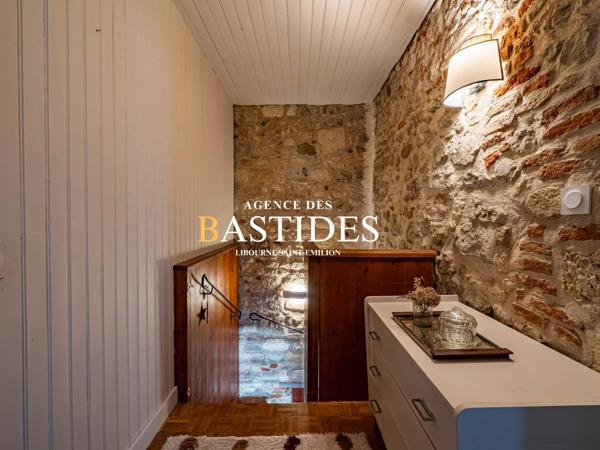 Charmante maison en pierre au coeur de Guitres