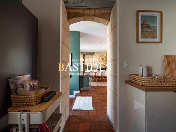 Charmante maison en pierre au coeur de Guitres