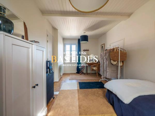 Charmante maison en pierre au coeur de Guitres