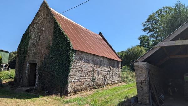 Maison de campagne avec prés, forêt privée, jacuzzi & potentiel de gîtes