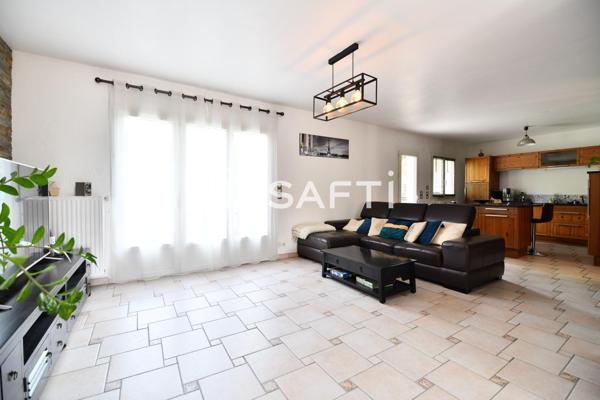 Belle maison familiale moderne prête à habiter!