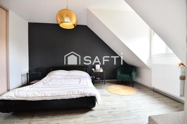 Belle maison familiale moderne prête à habiter!
