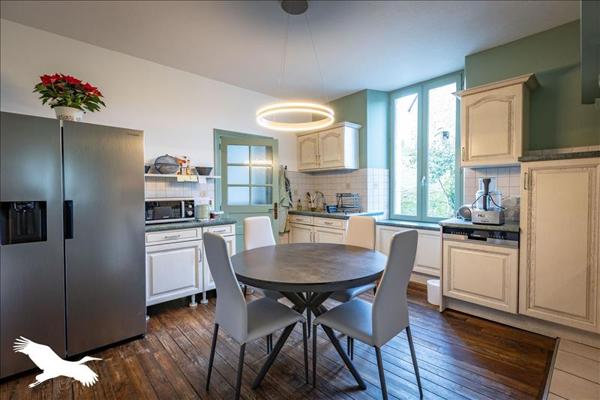 Maison à vendre |  Monceaux-sur-Dordogne |  8 pièces | 247 m²